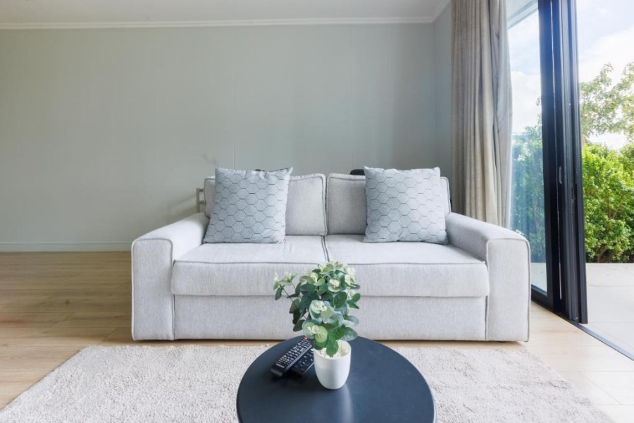 To Let 1 Bedroom Property for Rent in Waterfall Gauteng