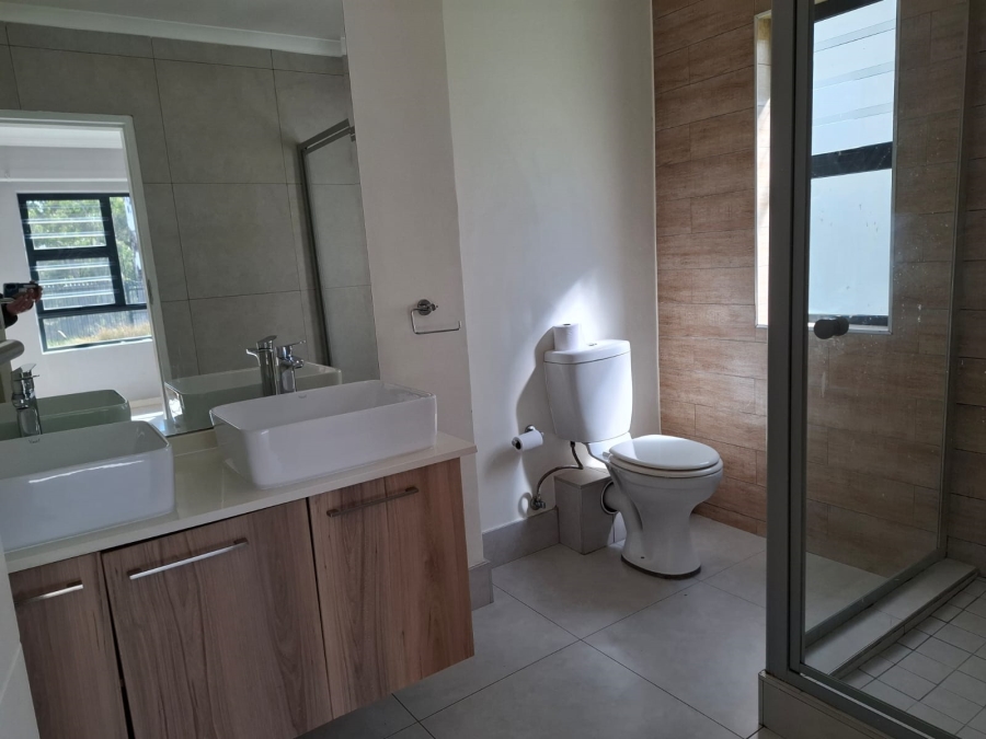 To Let 3 Bedroom Property for Rent in Modderfontein Gauteng