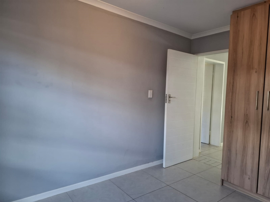 To Let 3 Bedroom Property for Rent in Modderfontein Gauteng
