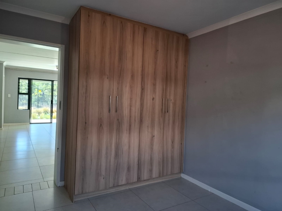 To Let 3 Bedroom Property for Rent in Modderfontein Gauteng