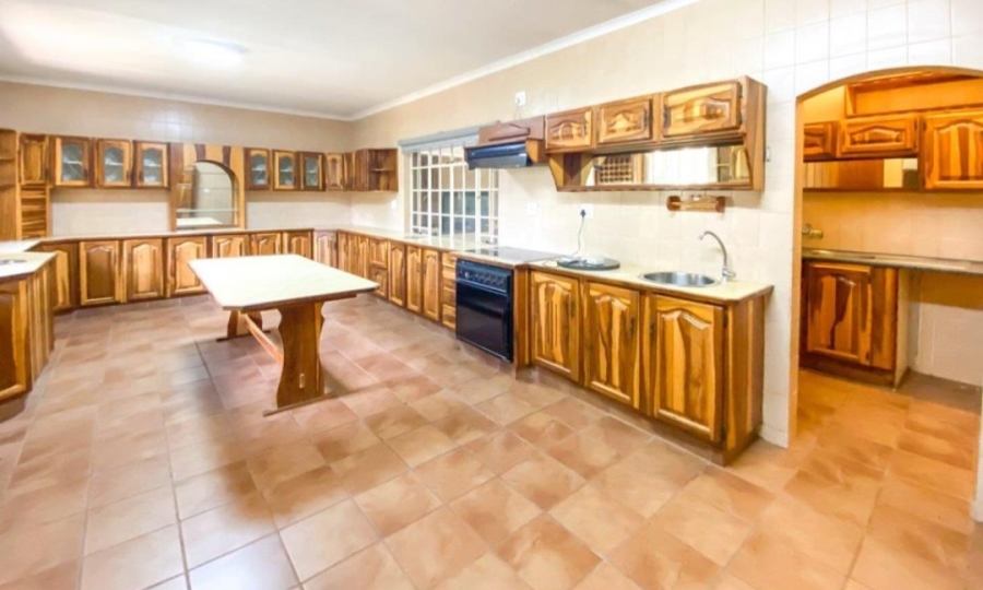 4 Bedroom Property for Sale in Glen Marais Gauteng