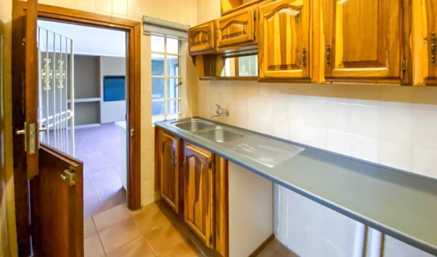 4 Bedroom Property for Sale in Glen Marais Gauteng