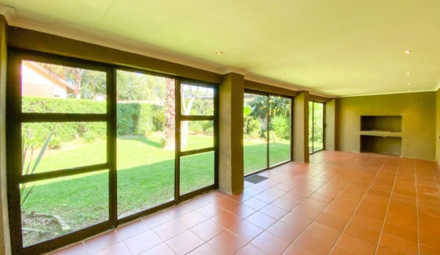 4 Bedroom Property for Sale in Glen Marais Gauteng