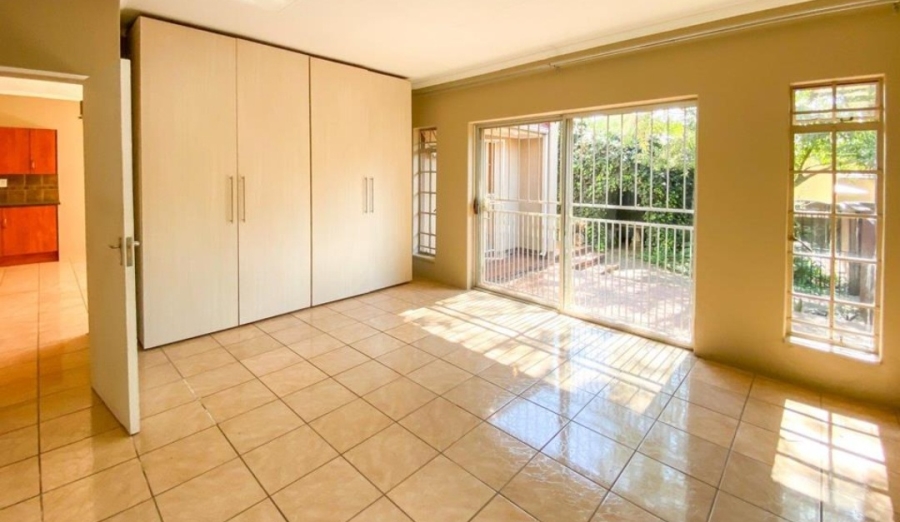 4 Bedroom Property for Sale in Glen Marais Gauteng