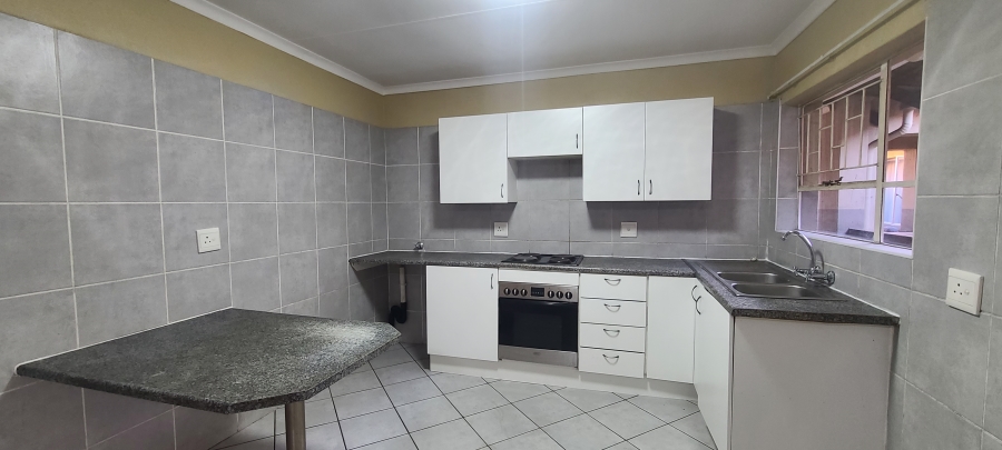2 Bedroom Property for Sale in Edenvale Central Gauteng