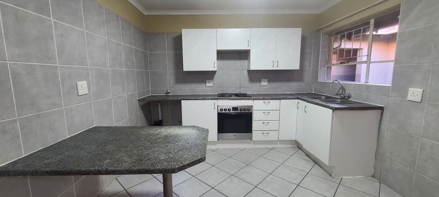 2 Bedroom Property for Sale in Edenvale Central Gauteng