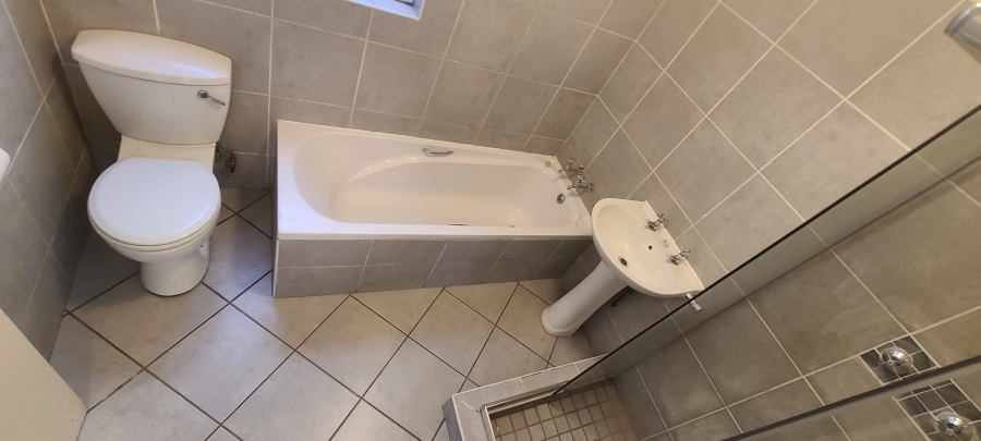 2 Bedroom Property for Sale in Edenvale Central Gauteng