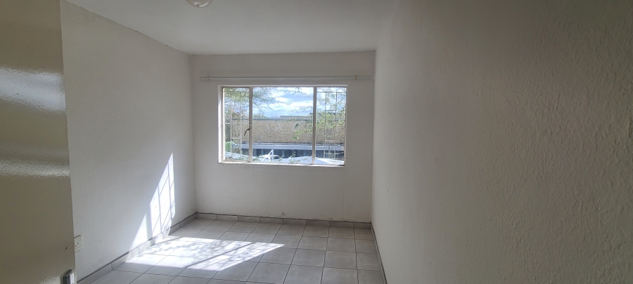 2 Bedroom Property for Sale in Edenvale Central Gauteng