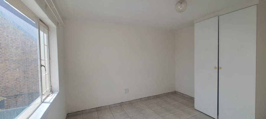 2 Bedroom Property for Sale in Edenvale Central Gauteng