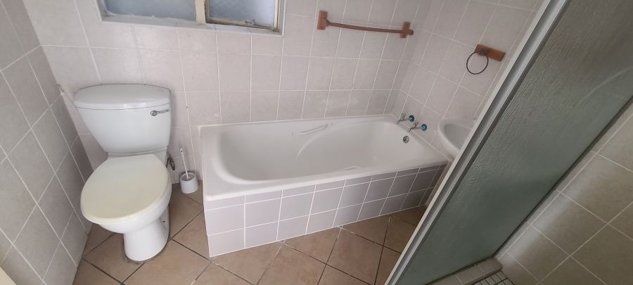 2 Bedroom Property for Sale in Edenvale Central Gauteng