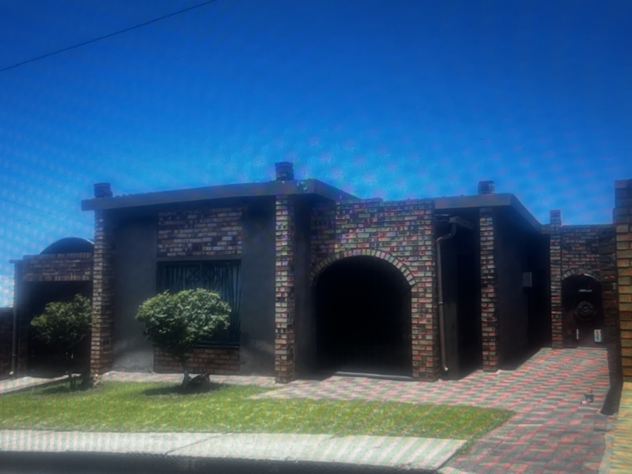 2 Bedroom Property for Sale in Orlando West Gauteng