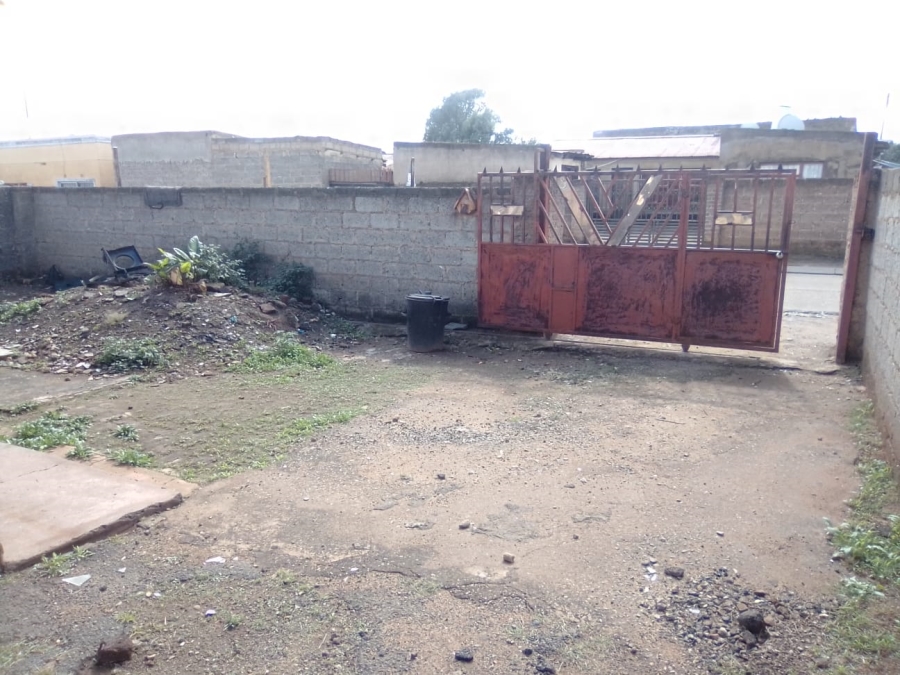 2 Bedroom Property for Sale in Tembisa Central Gauteng