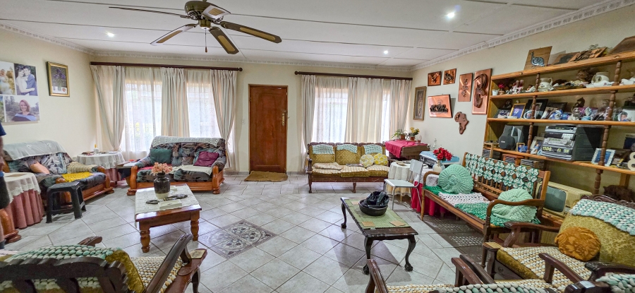 6 Bedroom Property for Sale in Roodeplaat Gauteng
