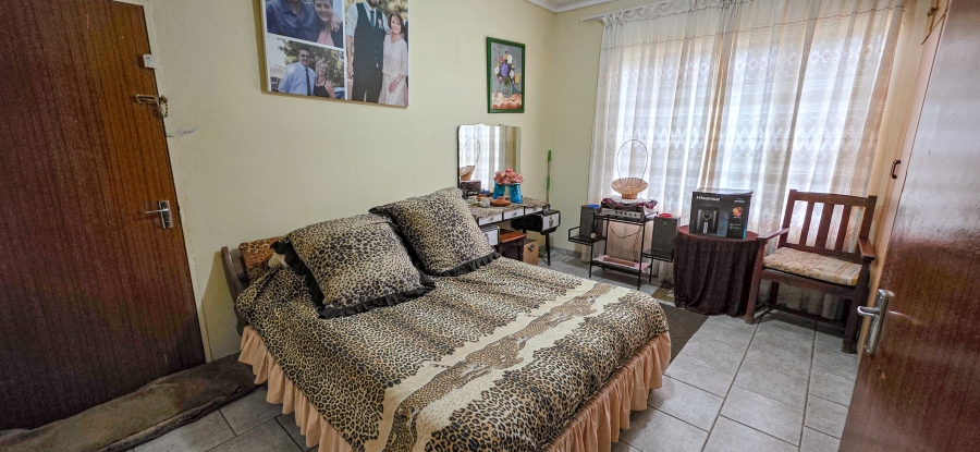 6 Bedroom Property for Sale in Roodeplaat Gauteng