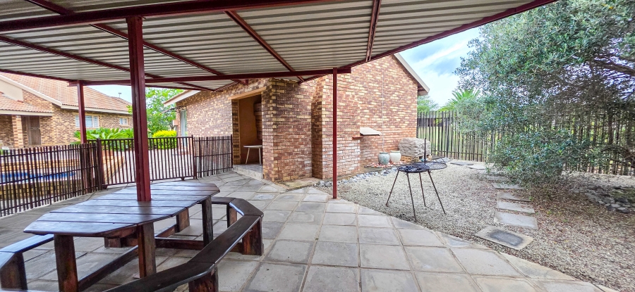 6 Bedroom Property for Sale in Roodeplaat Gauteng