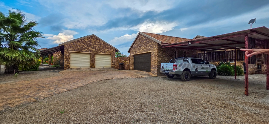 6 Bedroom Property for Sale in Roodeplaat Gauteng