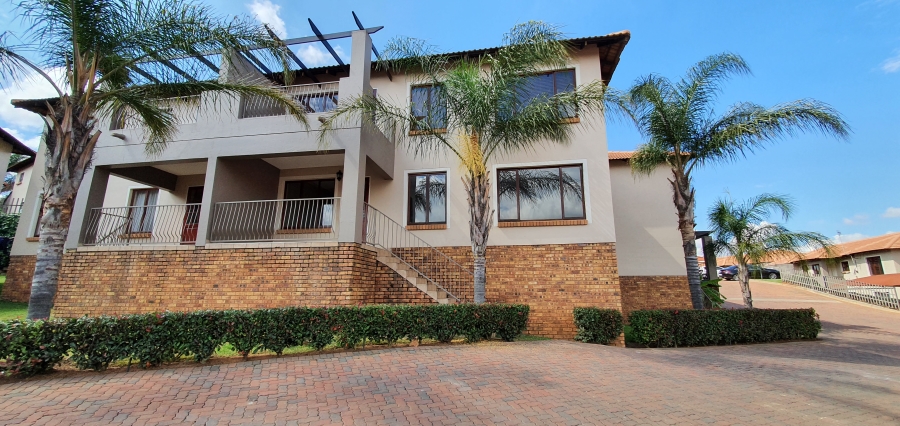 To Let 2 Bedroom Property for Rent in Glenvista Gauteng