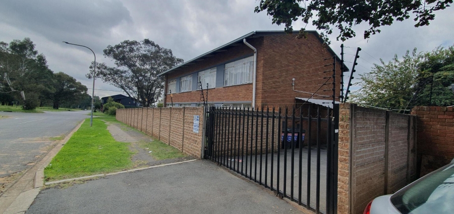 To Let 1 Bedroom Property for Rent in Chrisville Gauteng