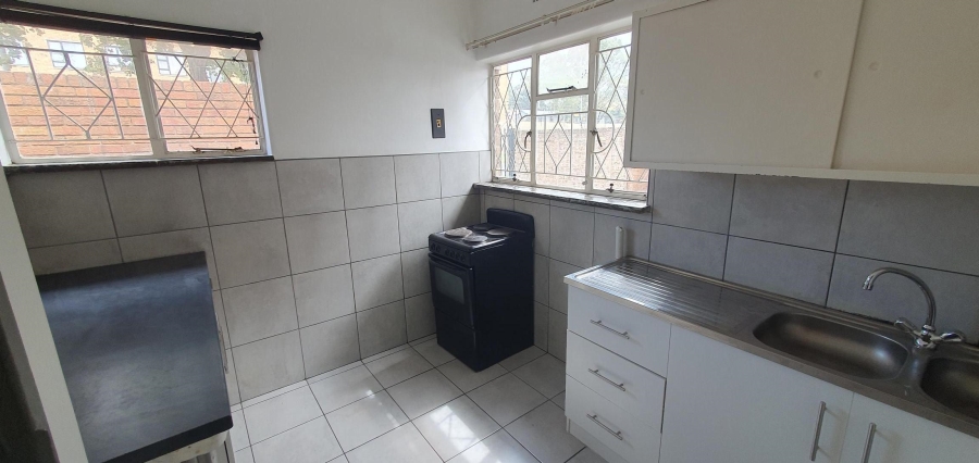 To Let 1 Bedroom Property for Rent in Chrisville Gauteng