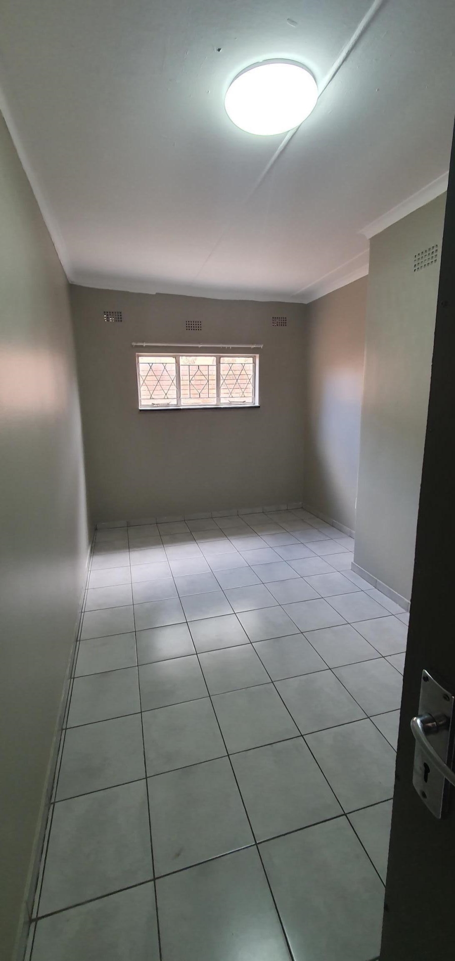 To Let 1 Bedroom Property for Rent in Chrisville Gauteng