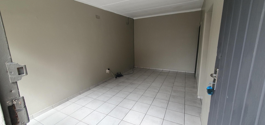 To Let 1 Bedroom Property for Rent in Chrisville Gauteng