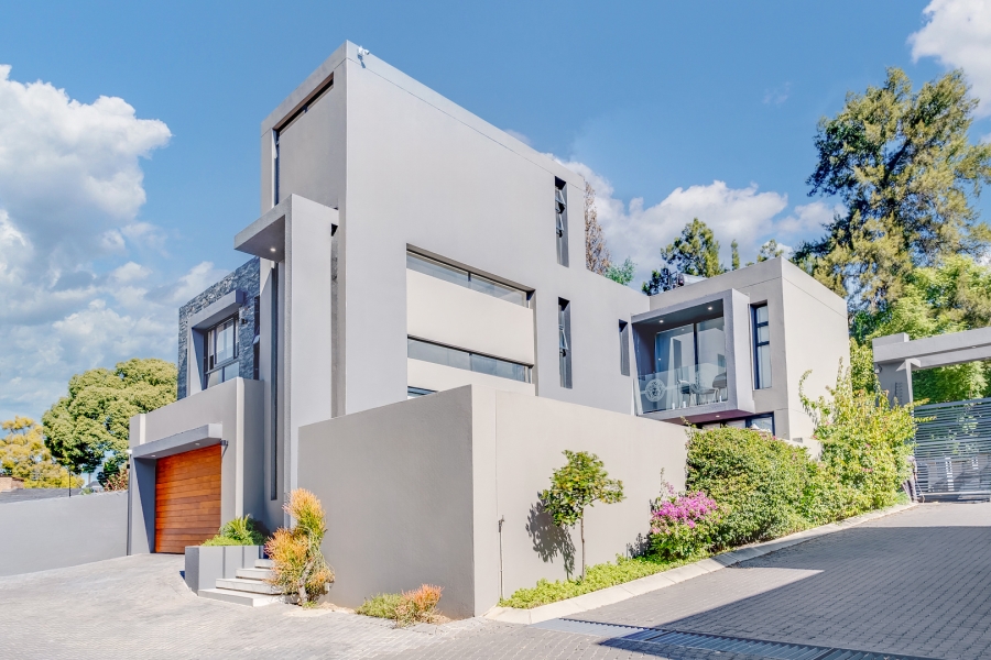 4 Bedroom Property for Sale in Morningside Manor Gauteng
