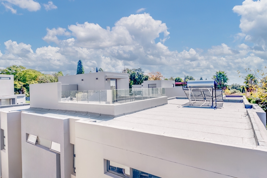 4 Bedroom Property for Sale in Morningside Manor Gauteng