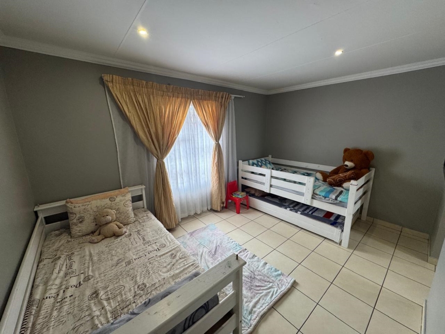4 Bedroom Property for Sale in Sunair Park Gauteng
