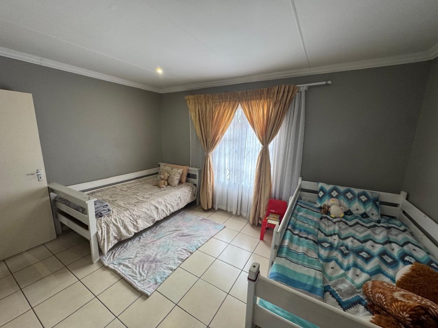 4 Bedroom Property for Sale in Sunair Park Gauteng