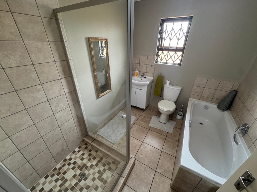 4 Bedroom Property for Sale in Sunair Park Gauteng