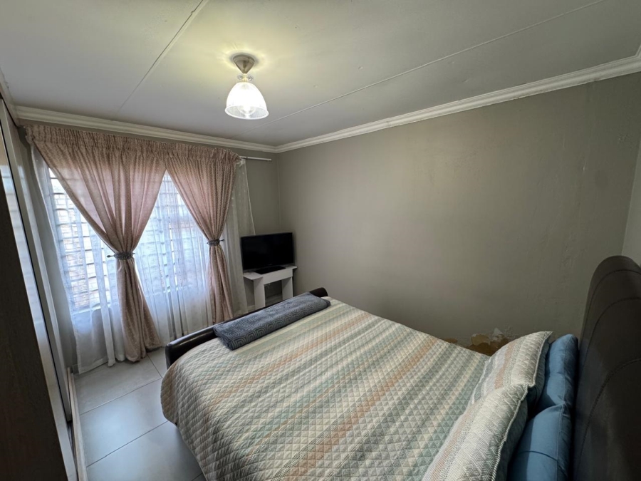 4 Bedroom Property for Sale in Sunair Park Gauteng