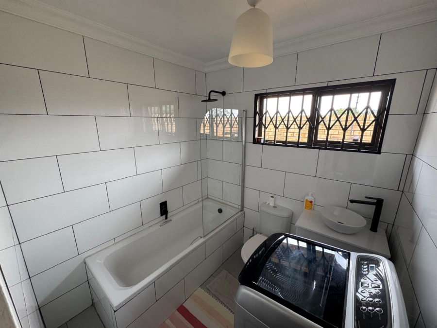 4 Bedroom Property for Sale in Sunair Park Gauteng