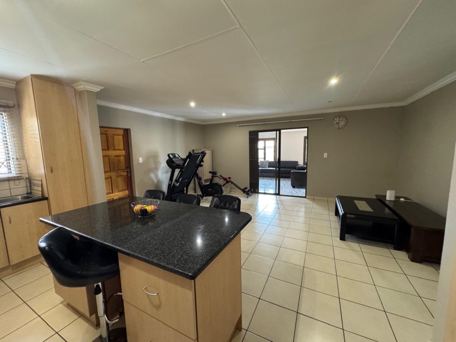 4 Bedroom Property for Sale in Sunair Park Gauteng