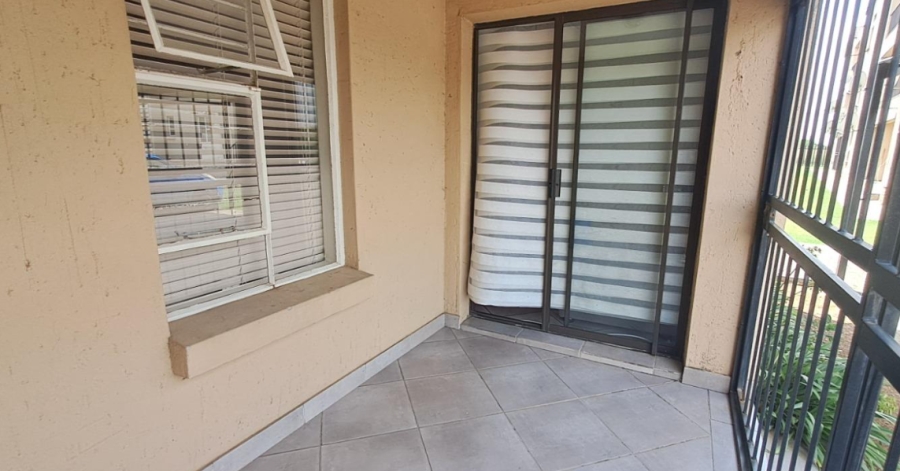 2 Bedroom Property for Sale in Albertsdal Gauteng