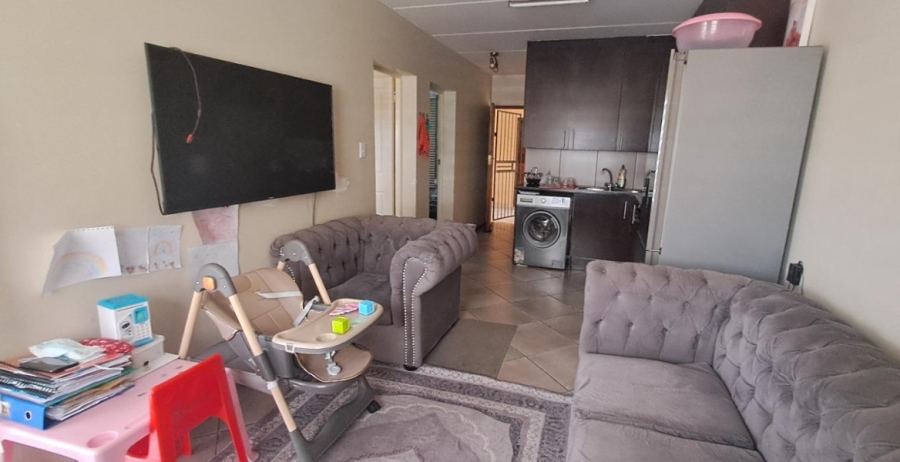 2 Bedroom Property for Sale in Albertsdal Gauteng