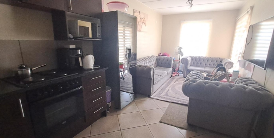 2 Bedroom Property for Sale in Albertsdal Gauteng