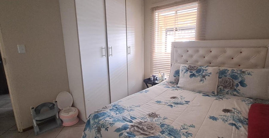 2 Bedroom Property for Sale in Albertsdal Gauteng