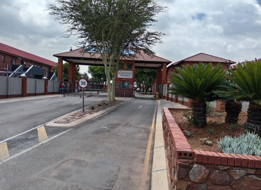 2 Bedroom Property for Sale in Albertsdal Gauteng