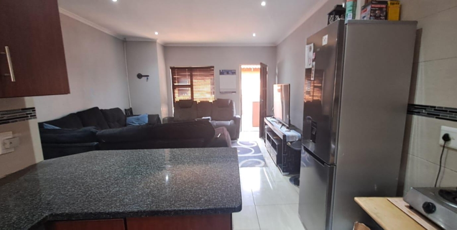 2 Bedroom Property for Sale in Albertsdal Gauteng