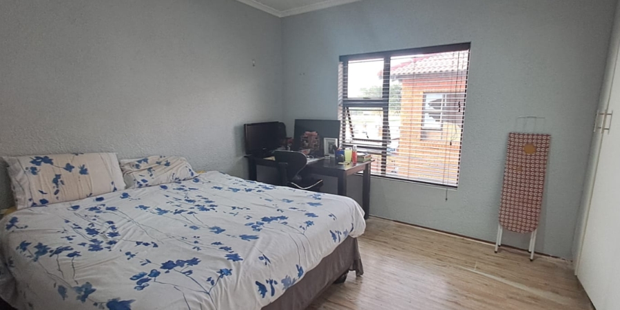 2 Bedroom Property for Sale in Albertsdal Gauteng