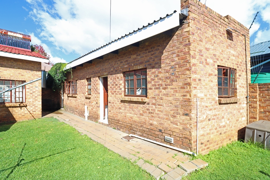 5 Bedroom Property for Sale in Hurlyvale Gauteng
