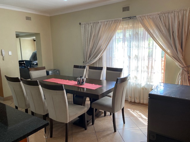 5 Bedroom Property for Sale in Hurlyvale Gauteng