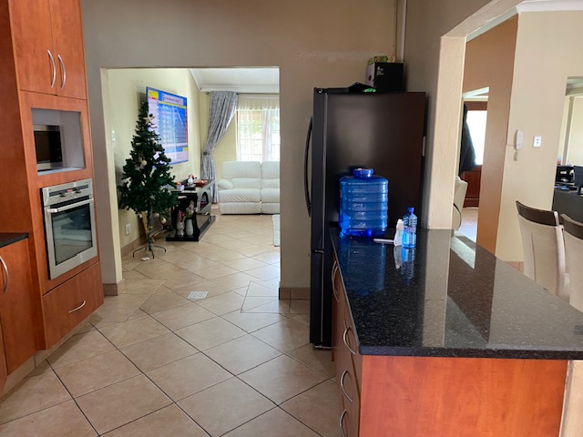 5 Bedroom Property for Sale in Hurlyvale Gauteng
