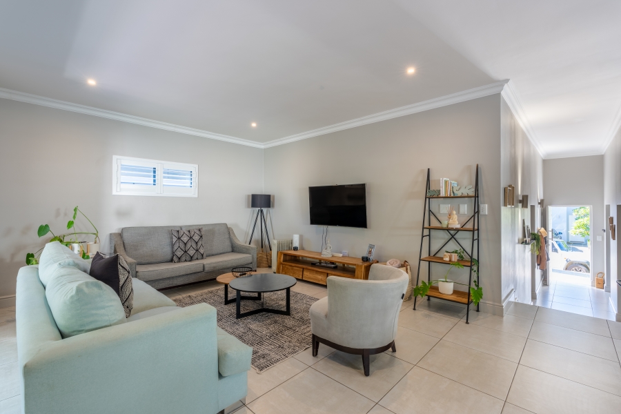 3 Bedroom Property for Sale in Broadacres Gauteng