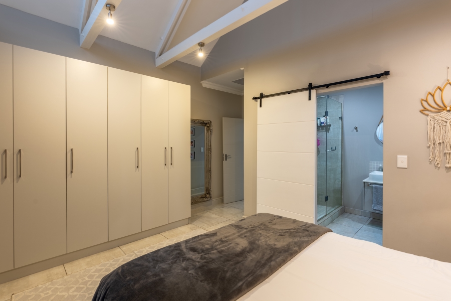 3 Bedroom Property for Sale in Broadacres Gauteng