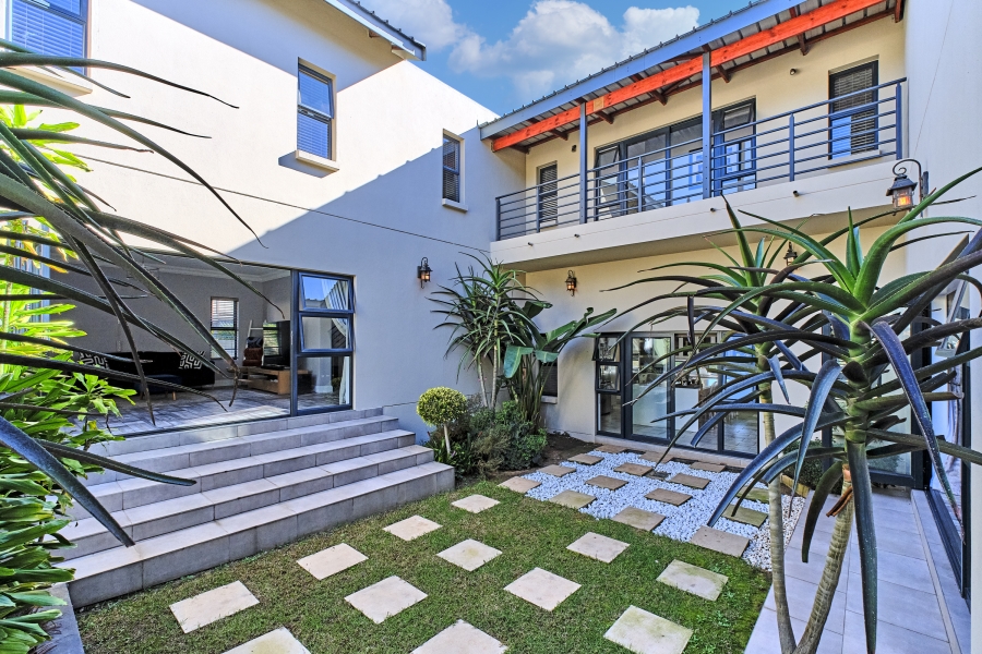 To Let 4 Bedroom Property for Rent in Waterfall Country Estate Gauteng