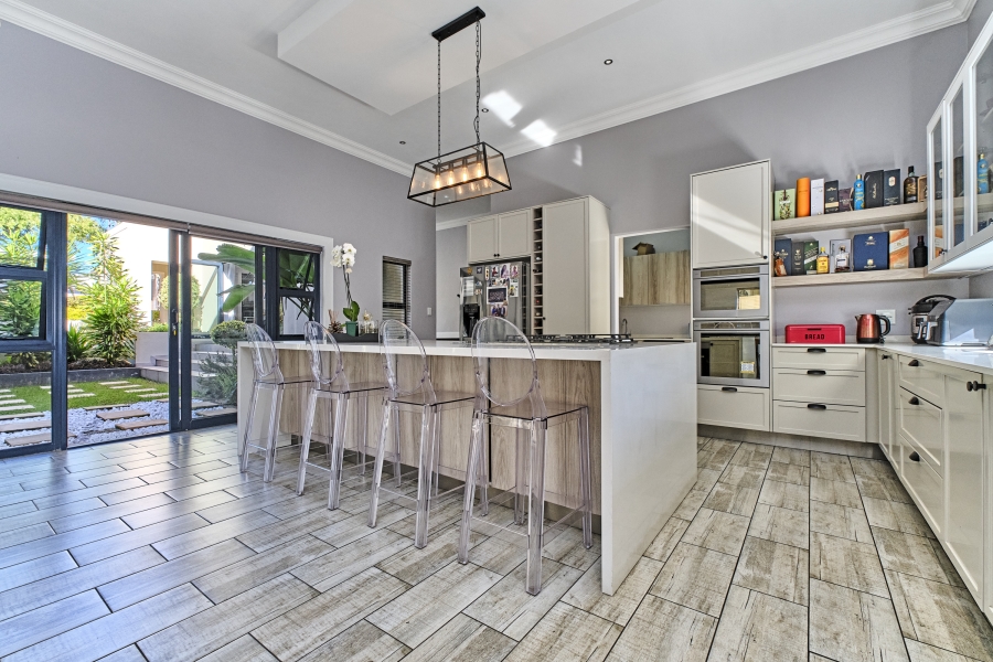 To Let 4 Bedroom Property for Rent in Waterfall Country Estate Gauteng