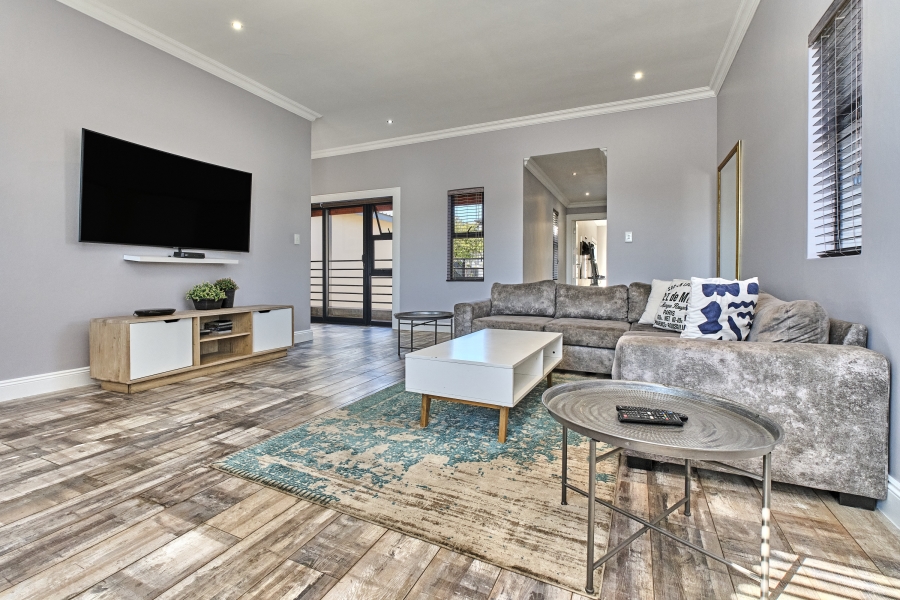 To Let 4 Bedroom Property for Rent in Waterfall Country Estate Gauteng