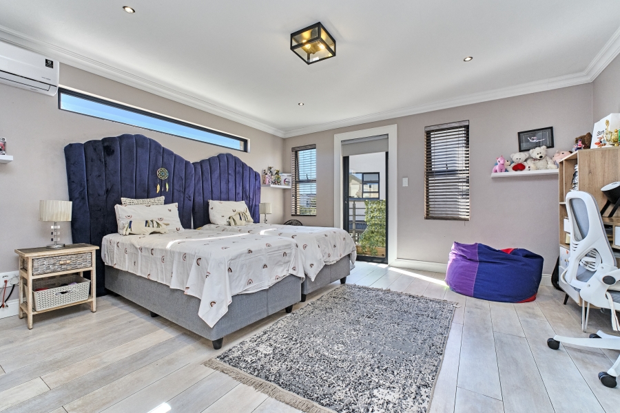To Let 4 Bedroom Property for Rent in Waterfall Country Estate Gauteng
