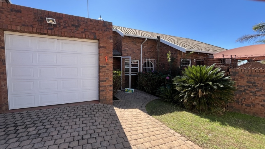 3 Bedroom Property for Sale in Mayberry Park Gauteng